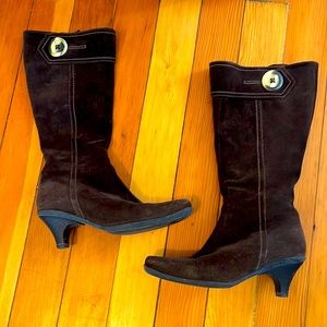 La Canadienne brown suede zip boots Size 9M